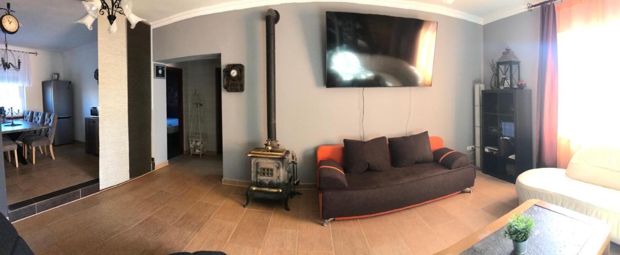 Eden Apartman Algyo Exterior photo